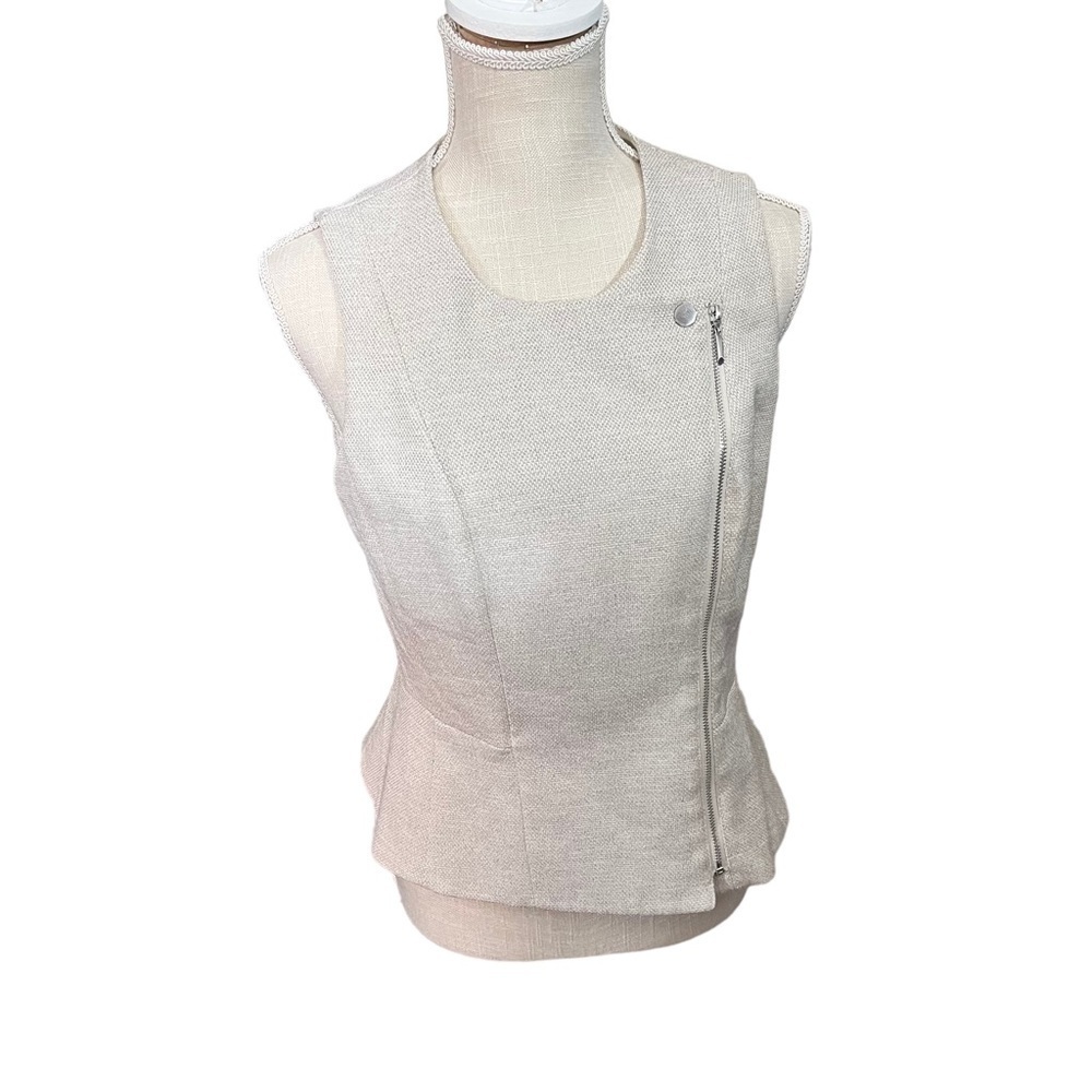 White House Black Market Beige Neutral Tweed Bodice Top Sz 4 Peplum Hem Full Zip